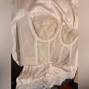 Sold Heavenly lace Vintage bustier slip 38b